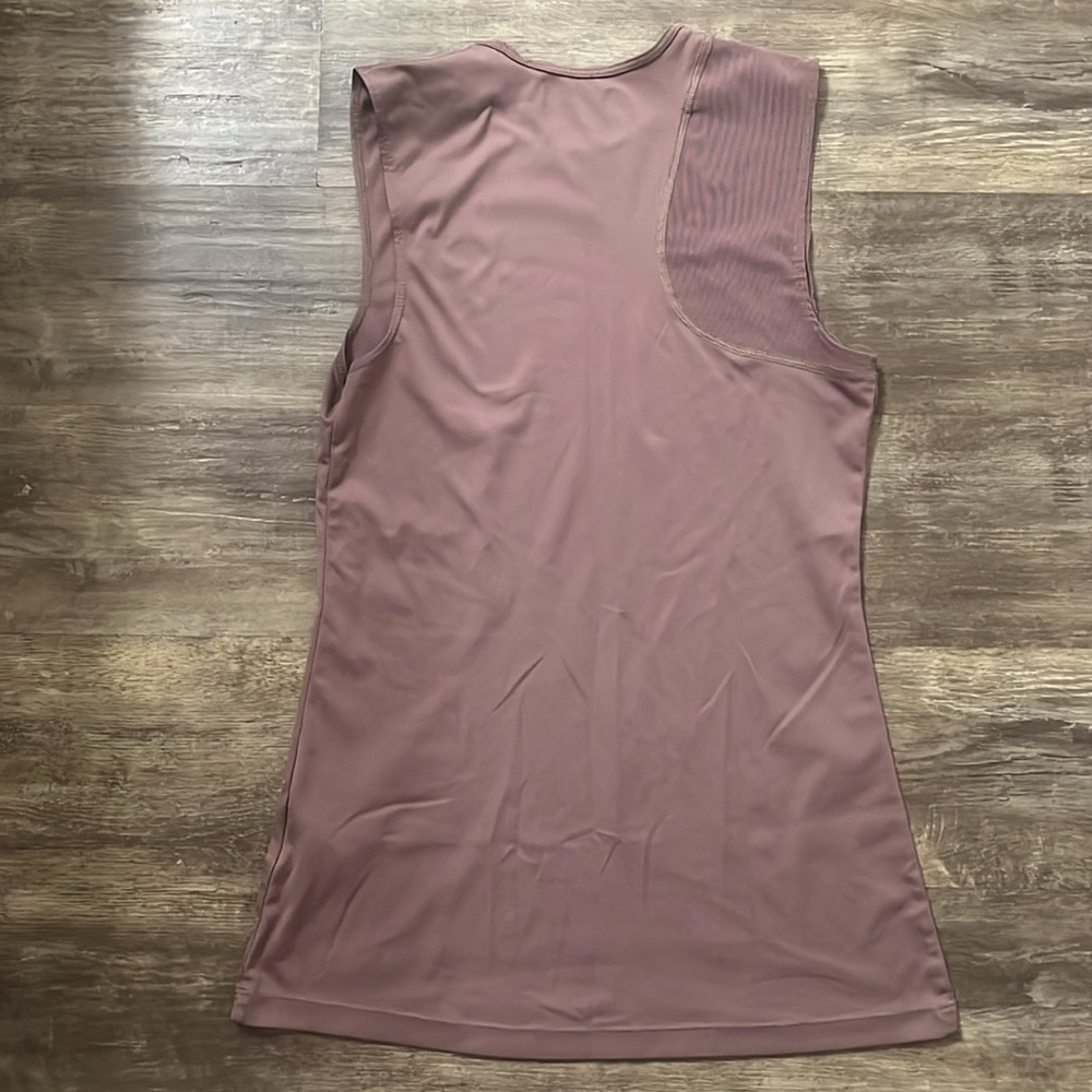 Nike Dri-Fir Tank Top - Picture 2 of 5